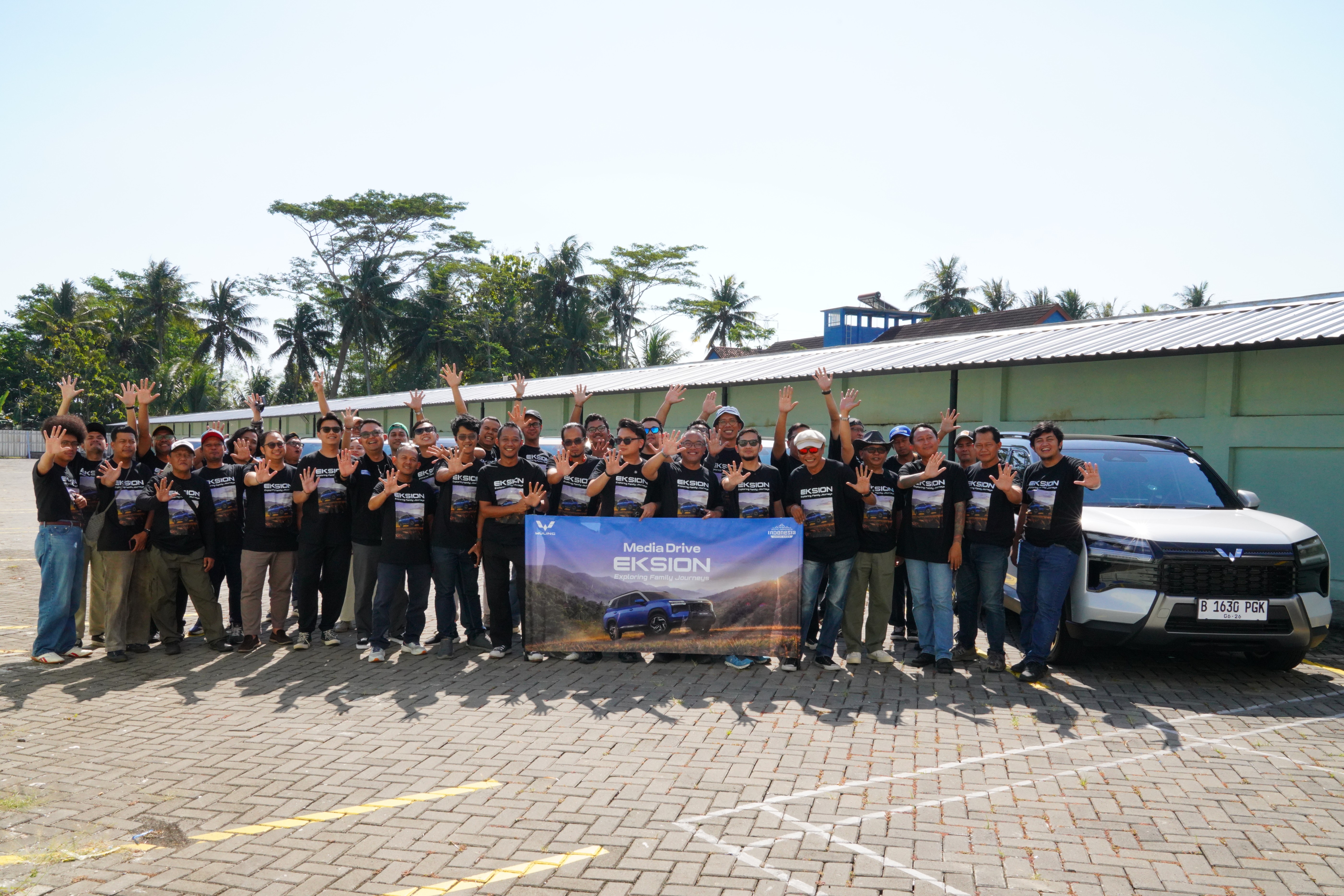 Wuling Bersama Rekan Media Otomotif Menjelajahi Pesisir Selatan Jawa Bersama Eksion